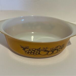 Vintage Pyrex Old Orchard 1.5qt Casserole Dish